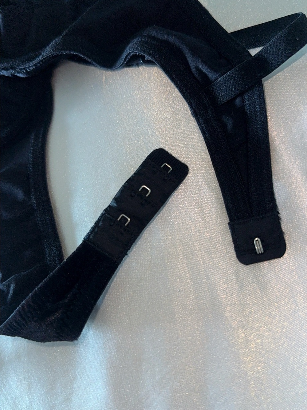 Vintage La Perla sz. 2 Black Velvet Metallic Lace UW Bra 32C super rare Pristine - Picture 7 of 14